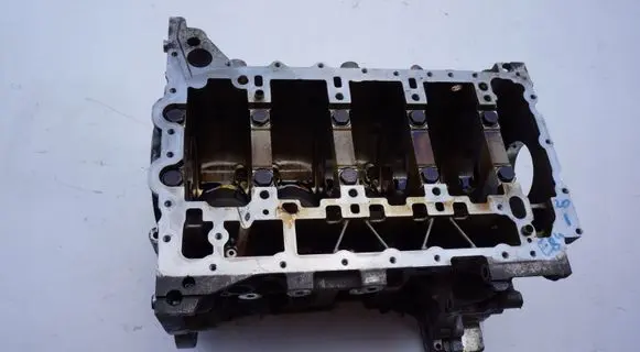 BMW X1 E84 Engine block 7587601