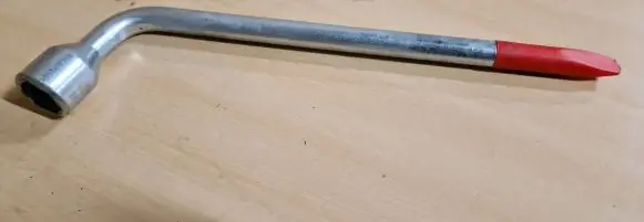 Volvo V70 Wheel nut wrench 