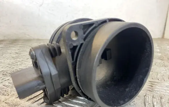 BMW 3 E90 E91 Mass air flow meter 7533853 0280218165