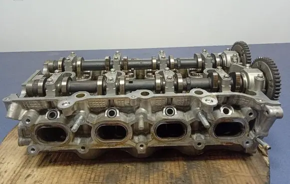 Suzuki Swift II Engine head M13A