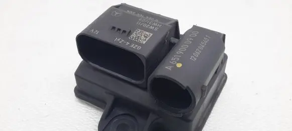 Mercedes-Benz Sprinter W906 Glow plug pre-heat relay A6519000900
