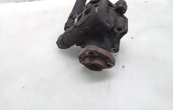 Volkswagen Golf IV Power steering pump