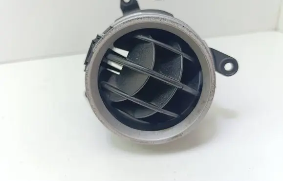 Ford Fiesta Dash center air vent grill