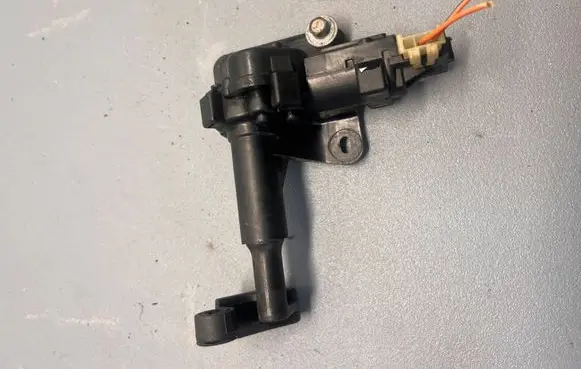 Chrysler Voyager Vent window/glass motor 014609