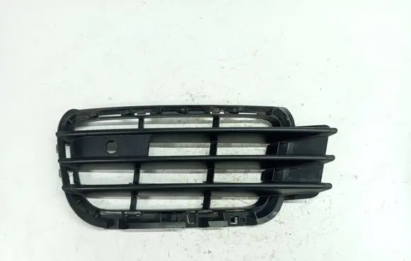 Volkswagen Touareg II Front bumper lower grill 7P6853665A