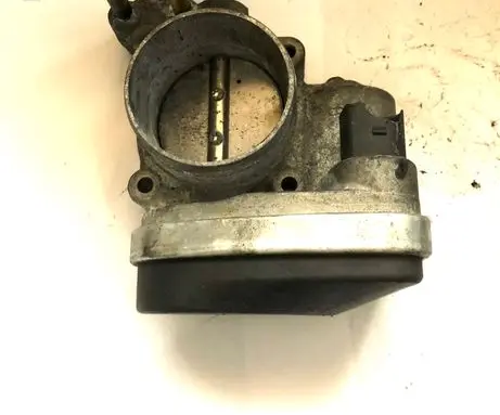 Audi A3 S3 8P Throttle valve 06F133062