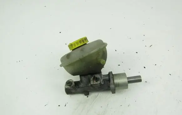 Audi 80 90 S2 B4 Master brake cylinder 