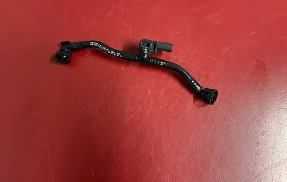 BMW X2 F39 Vacuum line/pipe/hose 8671025 13908671025