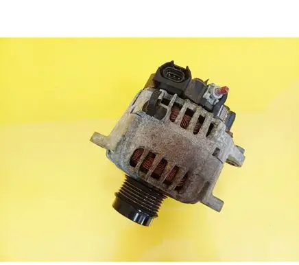 Hyundai Veloster Generator/alternator 373002B750 2610128