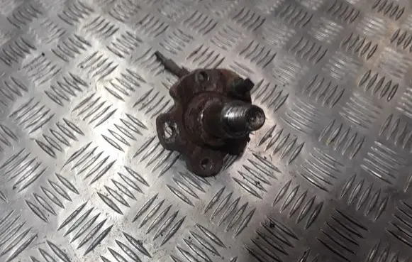 Audi TT Mk1 Stub axle 