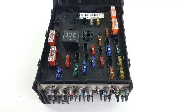 Volkswagen PASSAT B6 Fuse module 3C0937125 KL4706