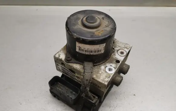 Chrysler Voyager ABS Pump P04721427AE