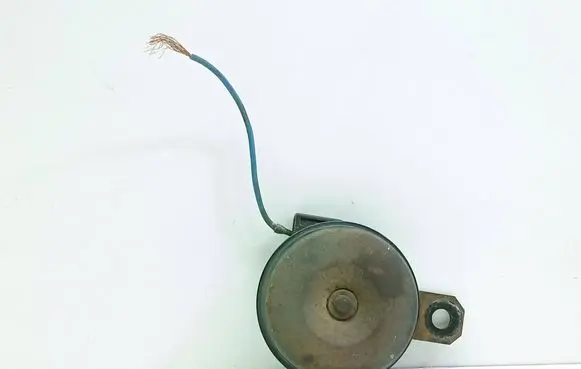 Toyota Avensis Verso Horn signal E13000030