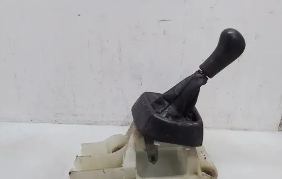 Mitsubishi Carisma Gear shifter/selector