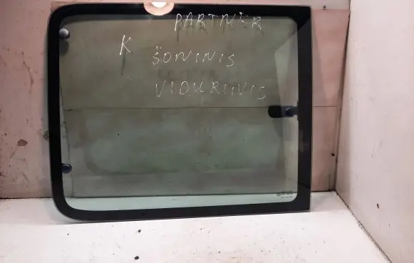 Peugeot Partner Side middle window/glass 43R000016 DOT211M75AS2