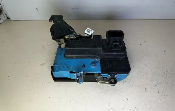 Volvo XC90 Front door lock