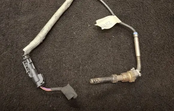 Nissan Qashqai Exhaust gas temperature sensor 1028075401794