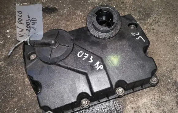 Volkswagen Polo IV 9N3 Rocker cam cover 045103475C