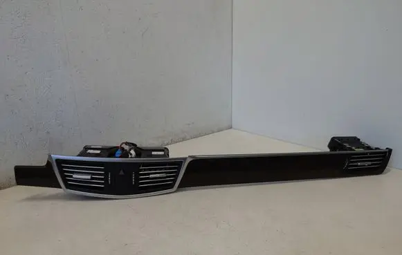 Mercedes-Benz E W212 Dash center air vent grill A2128302554 2128302554