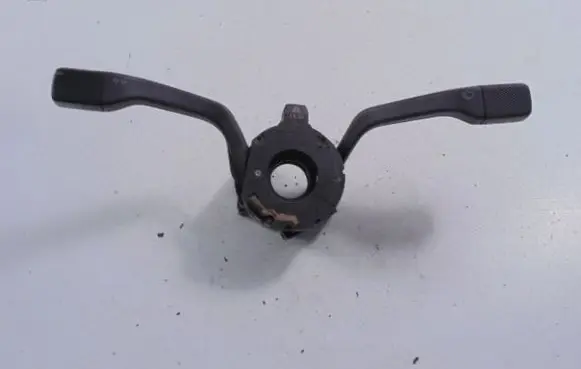 Wiper turn signal indicator stalk/switch