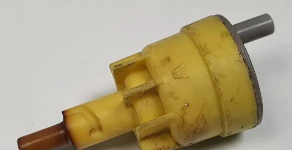 Mercedes-Benz 190 W201 Turbo solenoid valve 1268000478