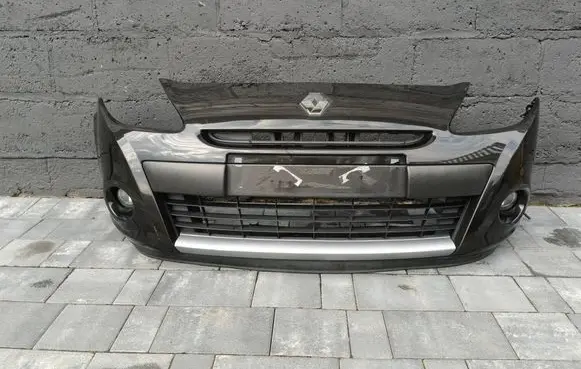 Renault Clio III Front bumper 8200799935 620226983R