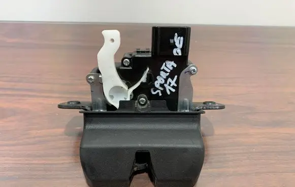 KIA Sportage Tailgate/trunk/boot lock/catch/latch