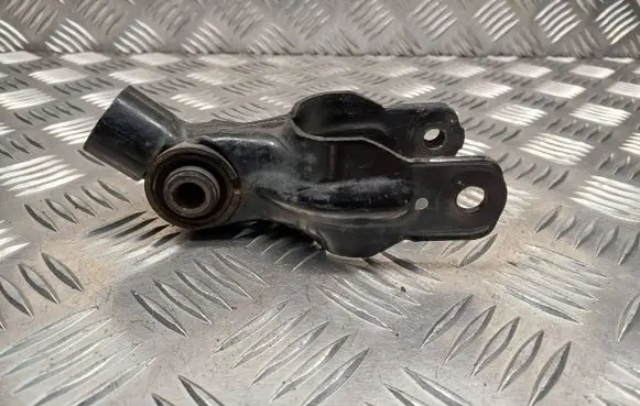 Citroen C3 Gearbox mounting bracket
