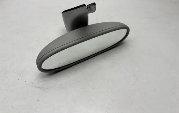 Rear view mirror (interior)