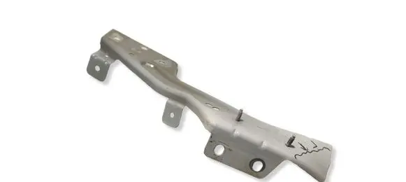 Renault Kangoo III Fender mounting bracket 620421074R