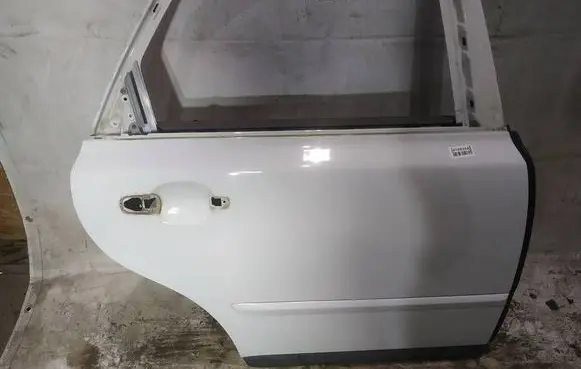 Rear door