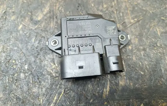 Mercedes-Benz E W213 Glow plug pre-heat relay A6549001300 1110067 091117