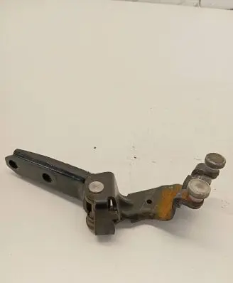 Volkswagen Transporter - Caravelle T5 Sliding door middle roller runner 7H0843336D