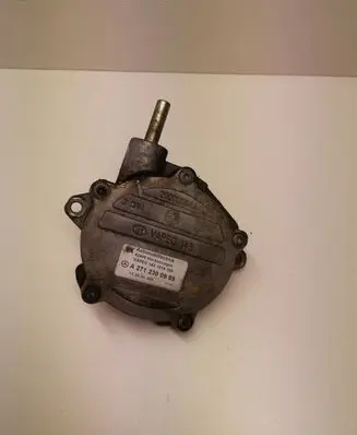 Mercedes-Benz C W203 Vacuum pump A2712300965