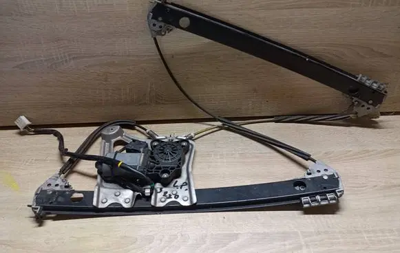 Mercedes-Benz S W220 Front door window regulator with motor A2208200715