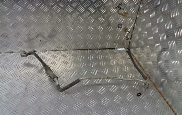 Volvo S40, V40 Air conditioning (A/C) pipe/hose