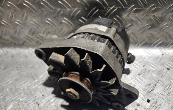 Volkswagen Golf II Generator/alternator