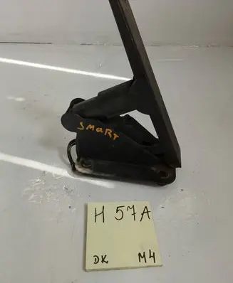 Smart ForTwo I Accelerator throttle pedal 0002245V0170000