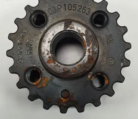 Volkswagen PASSAT B7 Timing chain sprocket 03P105263