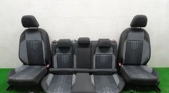 Volkswagen Taigo Seat set 