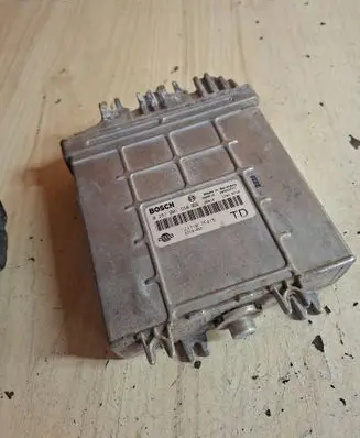 Nissan Terrano Engine control unit/module 0281001550 28SA3771 237107F415