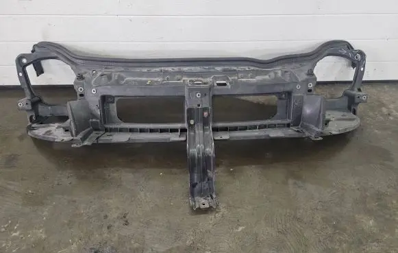 Nissan Primastar Top upper radiator support slam panel 8200411918E 8200535300D