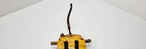 Nissan King Cab, Navara Front brake caliper