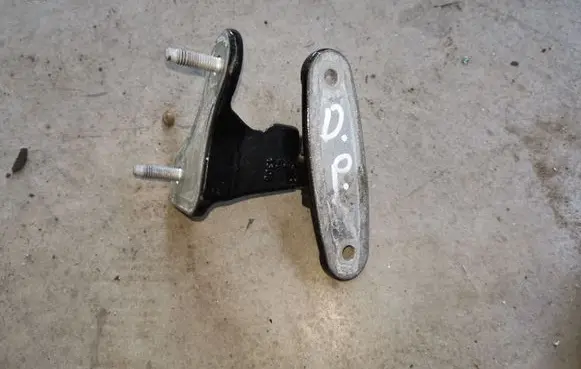 Mercedes-Benz ML W166 Front door upper hinge
