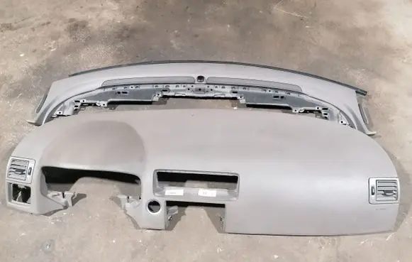 Volvo S40 Dashboard 601220700 39899851 30615716