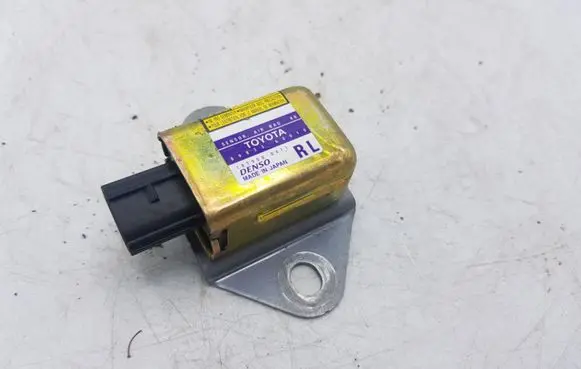 Toyota Land Cruiser (J120) Airbag deployment crash/impact sensor 8983360010