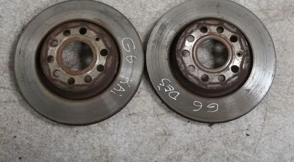 Volkswagen Golf VI Front brake disc