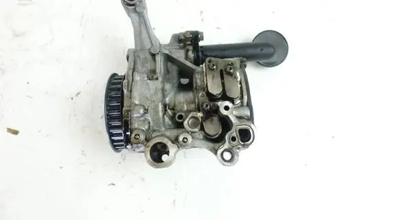 Skoda Octavia Mk3 (5E) Oil pump 04L145208D