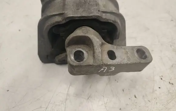 Audi A3 S3 8P Engine mount bracket 1K0199262AT