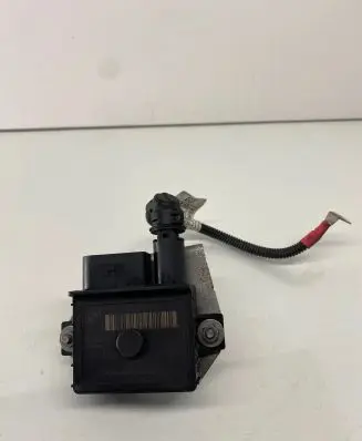 BMW X1 E84 Glow plug pre-heat relay 779800007 1000654996 0522120102